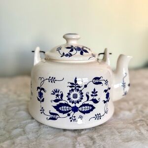 Vintage Blue & White Porcelain Ceramic Teapot w/Lid & Wire Handle